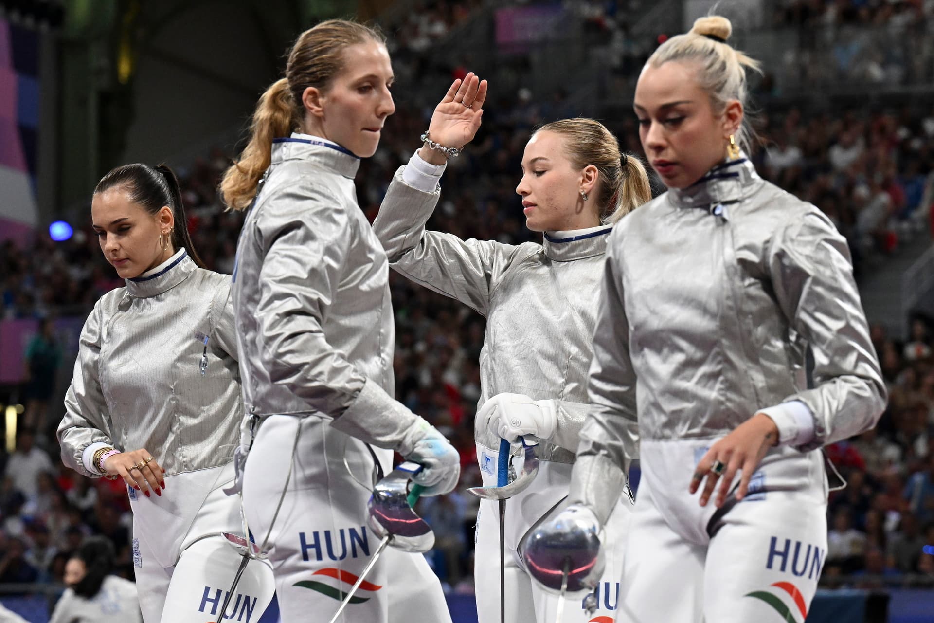 Szűcs Luca, Márton Anna, Battai Sugár és Pusztai Liza (b-j) párizs24