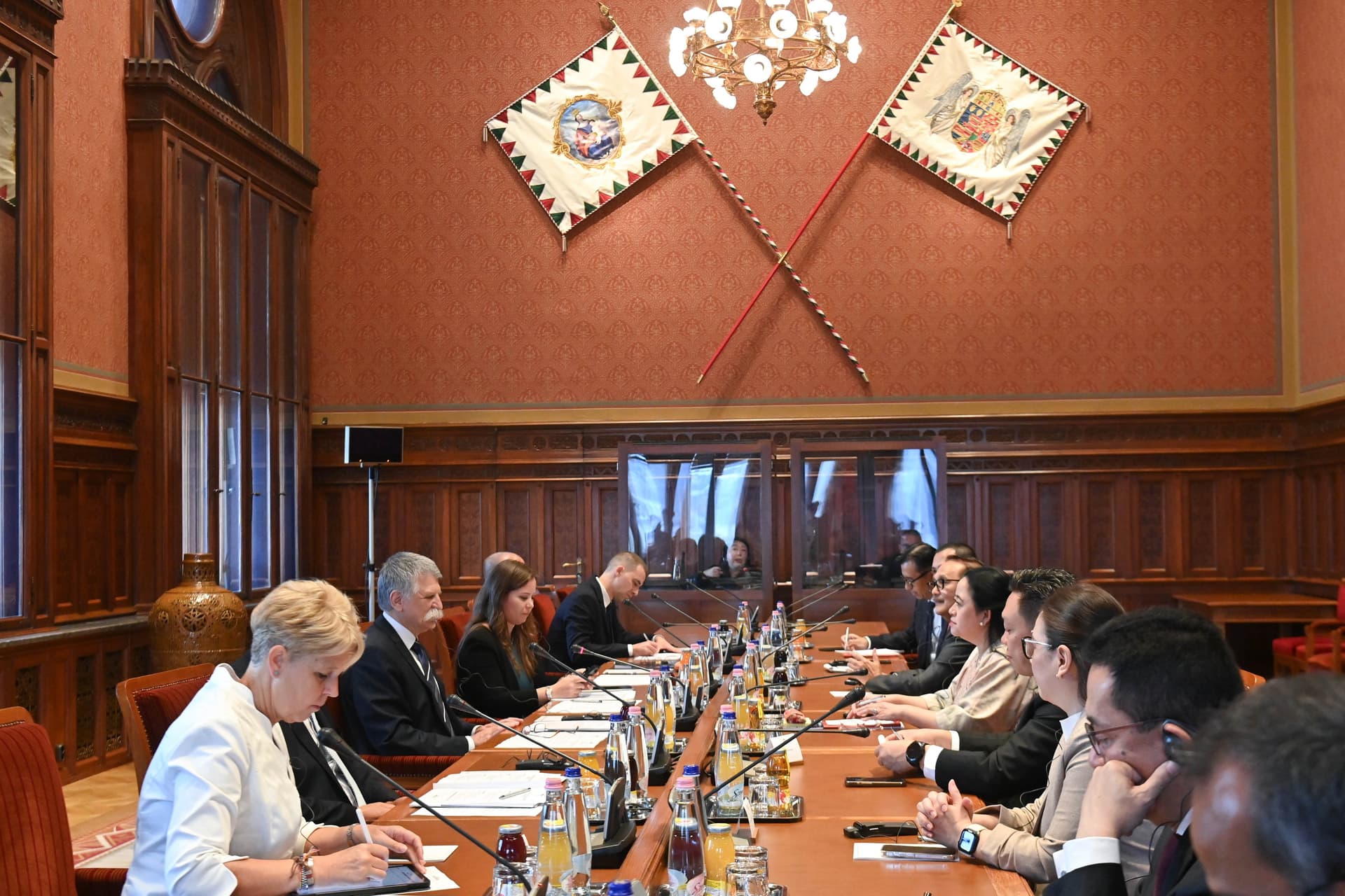 Kövér László fogadta az indonéz képviselőház elnökét