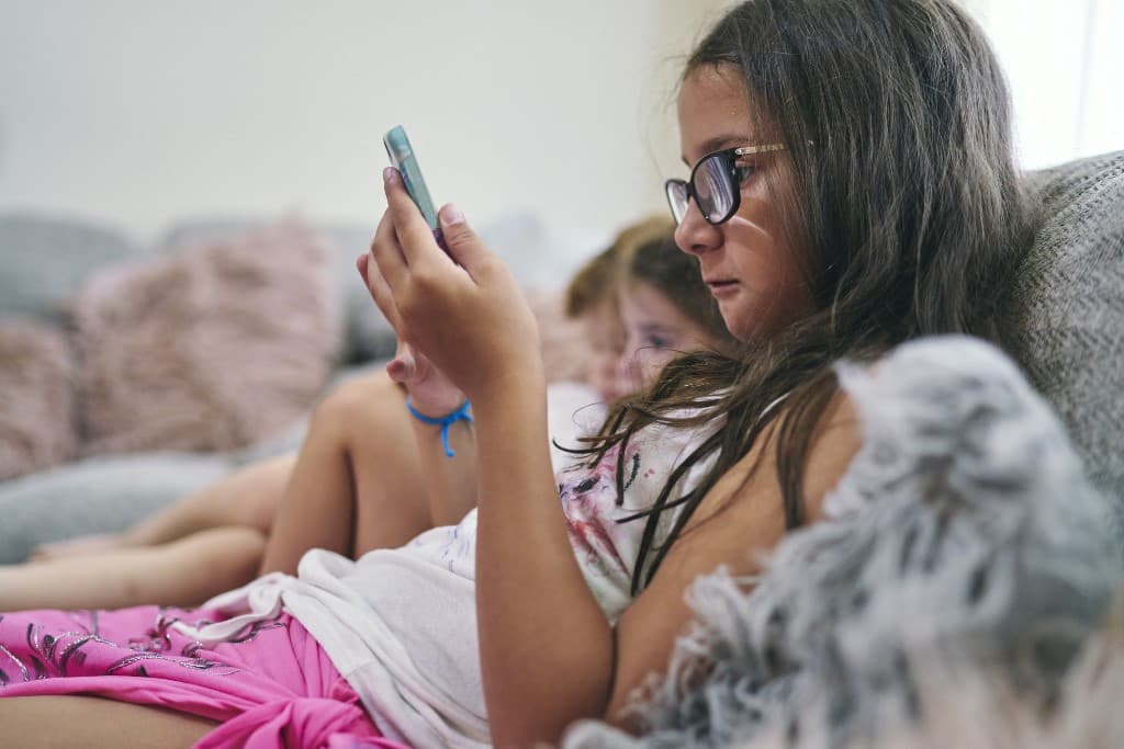 Újabb kampánnyal védik a gyermekeket az online visszaélésektől
