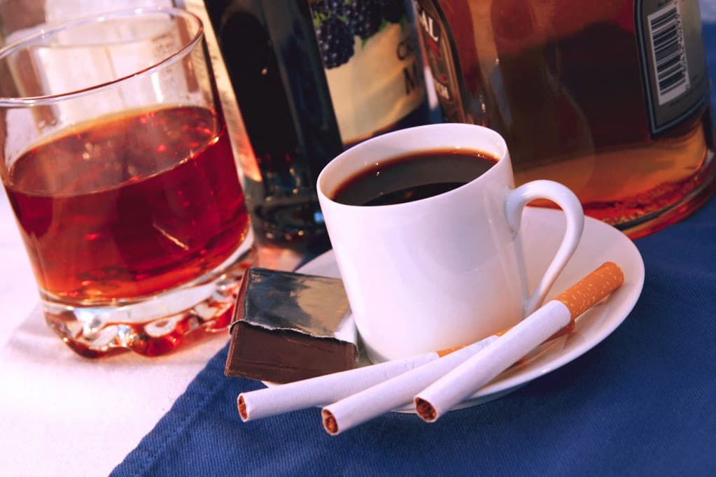 Kiderült, mi a károsabb: a cigaretta vagy az alkohol