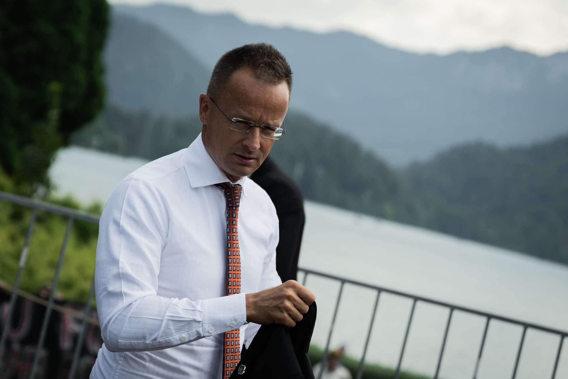 Szijjártó Péter helyretette Macron súlyos állításait