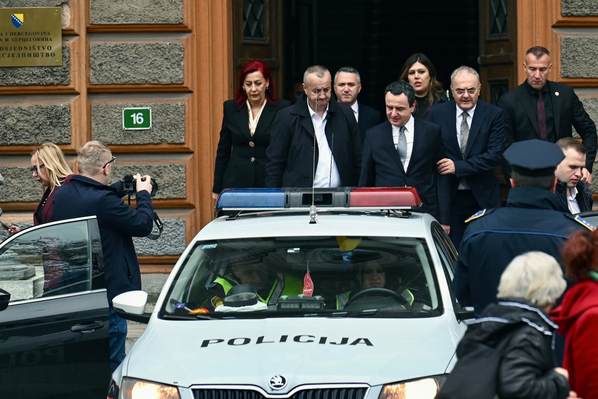Folytatják a kutatást az észak-koszovói feltételezett tömegsír ügyében