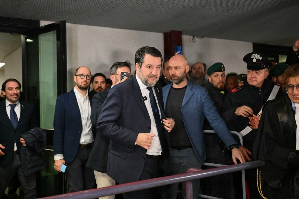 Döntött a bíróság: Salvini nem követett el bűncselekményt