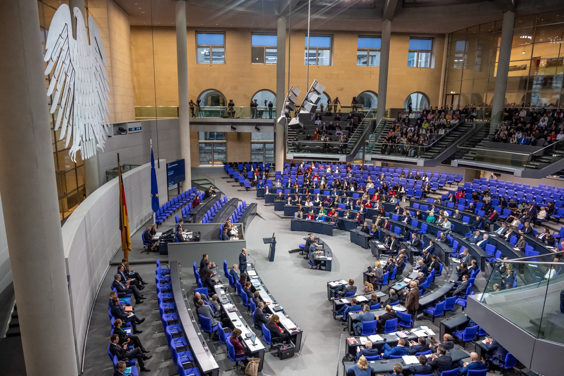 Elutasította a német Bundestag az ellenzék törvényjavaslatát a menekültpolitika szigorítására vonatkozóan