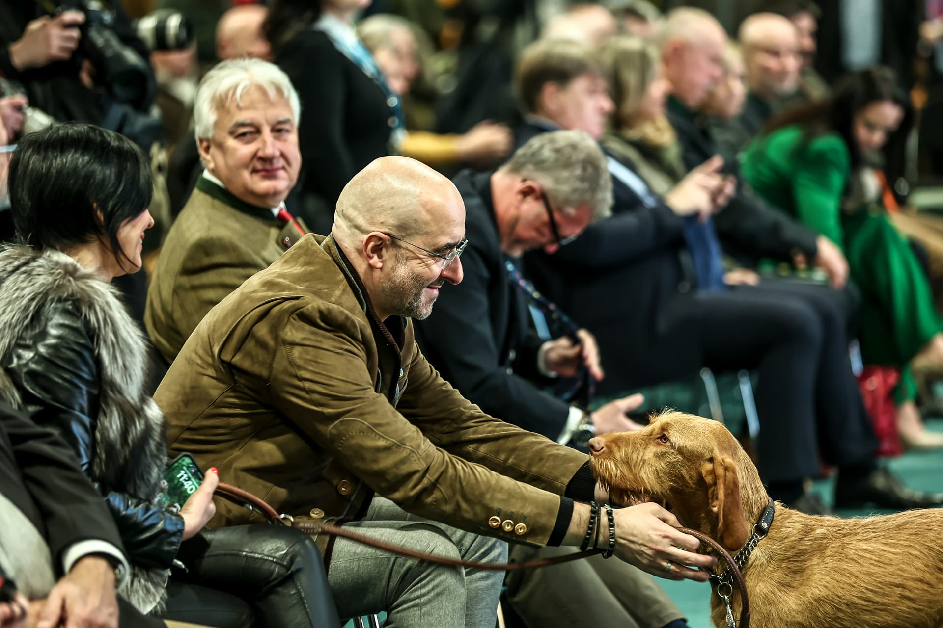 Kovács Zoltán, a Miniszterelnöki Kabinetiroda nemzetközi kommunikációért és kapcsolatokért felelős államtitkára, a Nimród Vadászújság főszerkesztője, a Nemzetközi Vadászati és Vadvédelmi Tanács (CIC) magyarországi nemzeti delegációjának vezetője