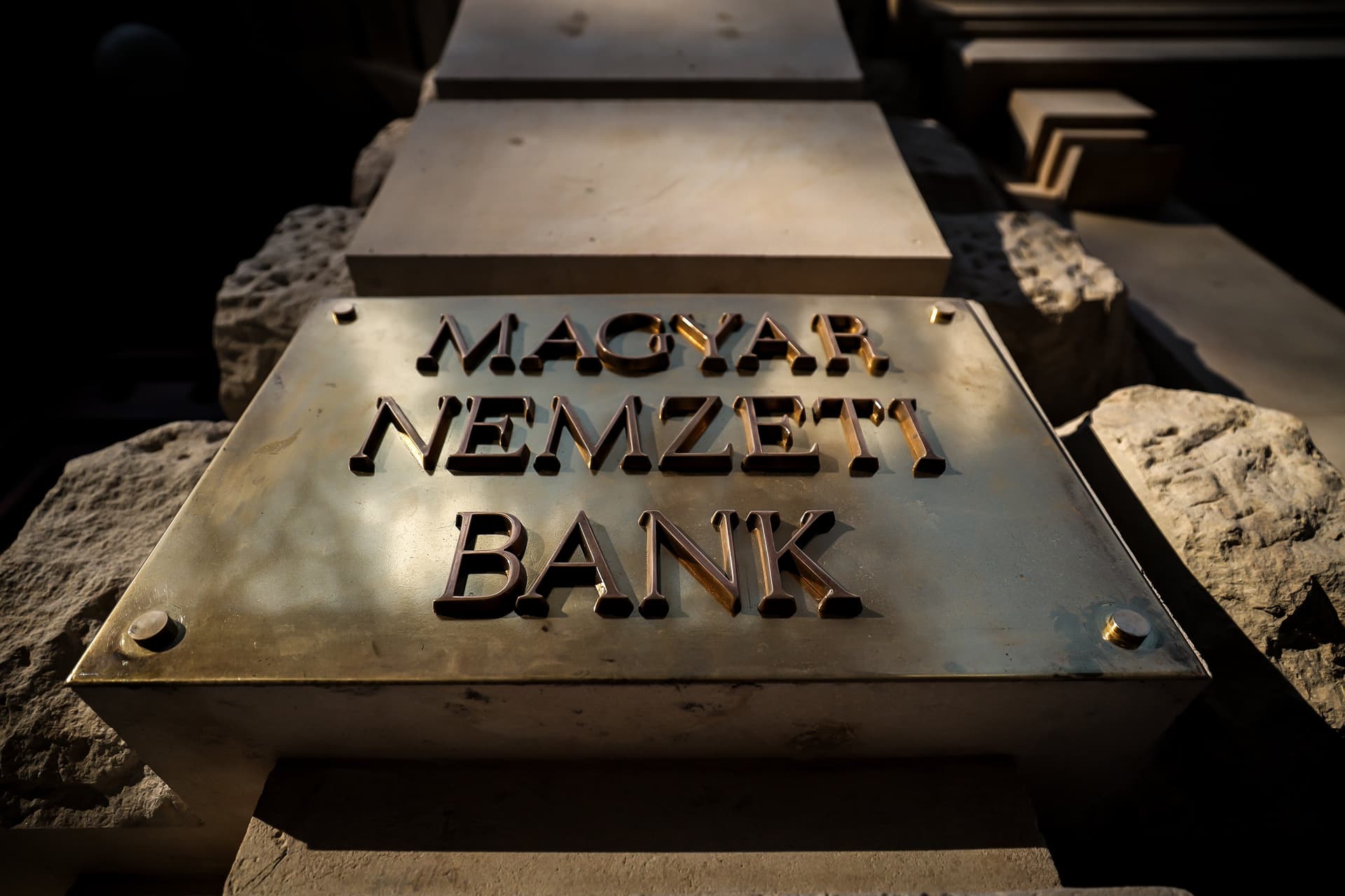 Több mint tízmillió forint bírságot szabott ki az MNB