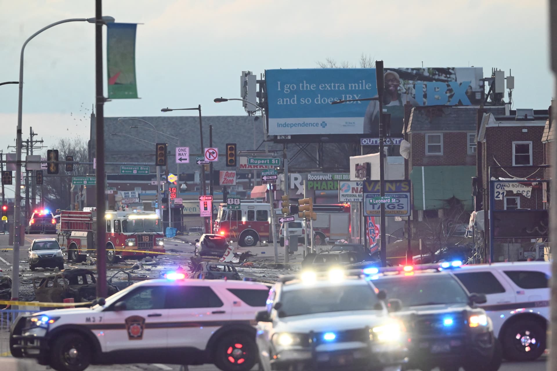 Az utcán tartózkodók között is volt halálos áldozata a philadelphiai légi balesetnek