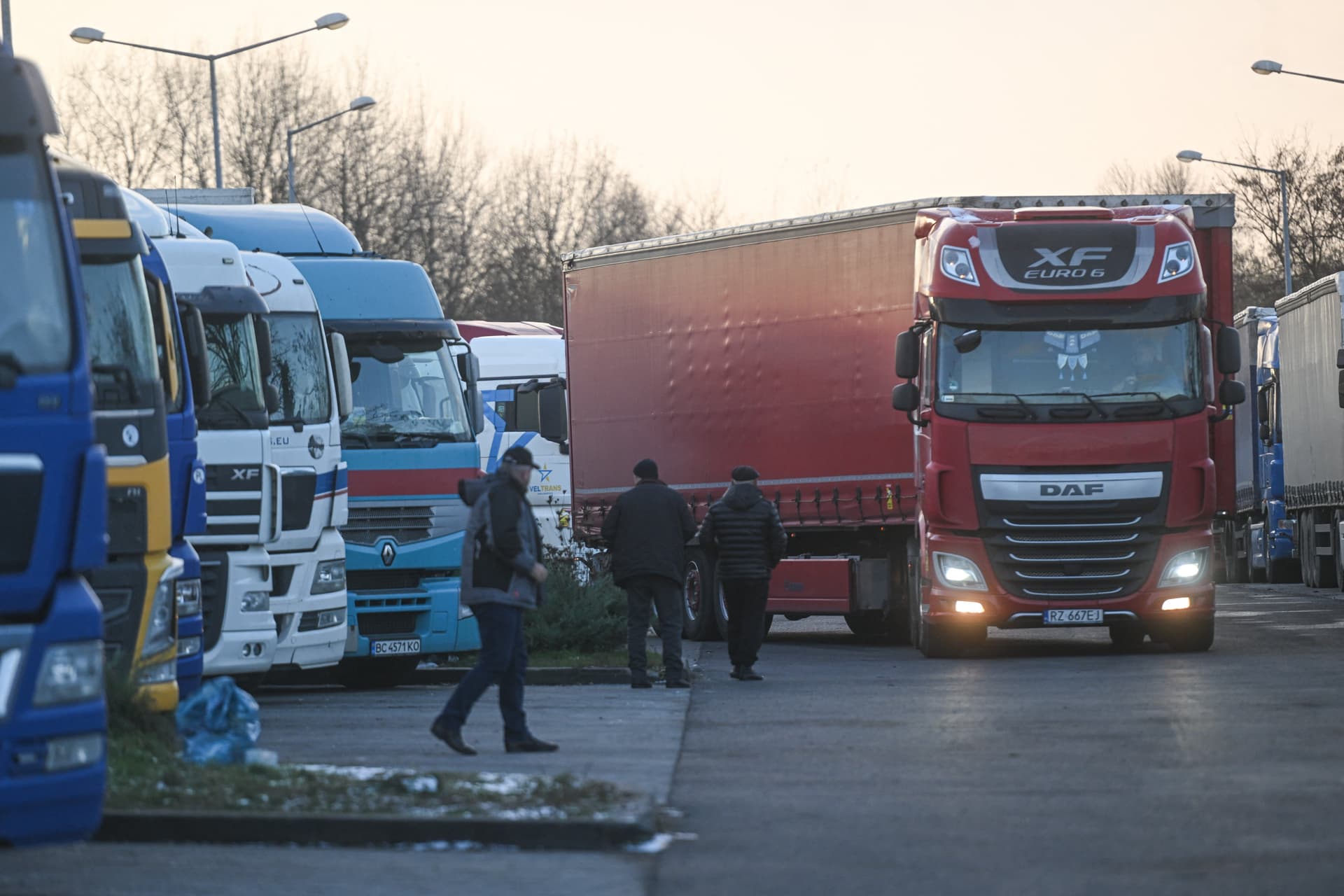 A kamionstop időszakos felfüggesztése