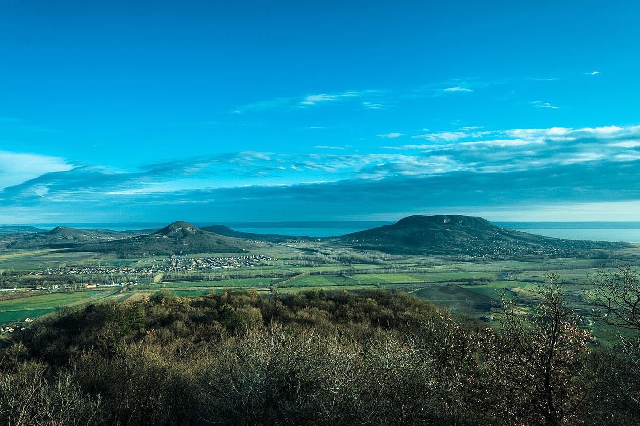 Vashegy, ahonnan jól látni Badacsonyt