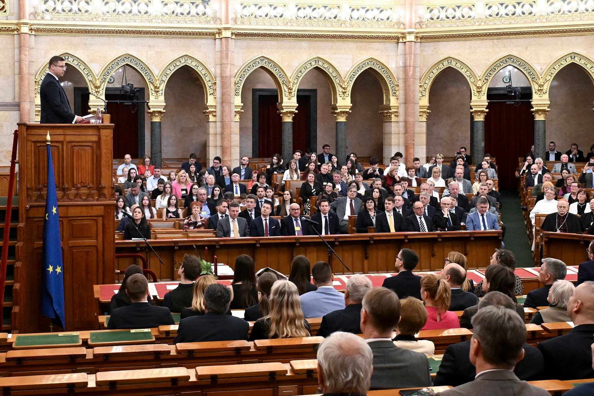 Esterházy János összeköti a jóakaratú embereket Közép-Európában