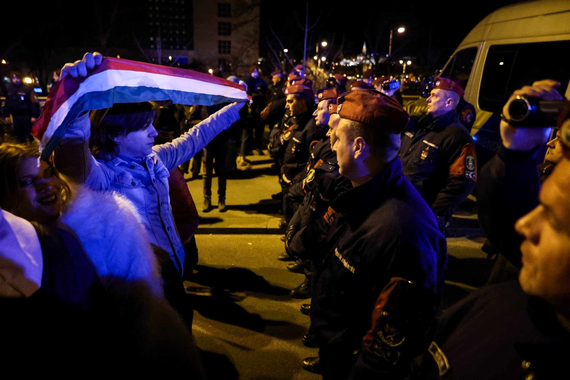 Pride tüntetés pride hídfoglalók Margit híd Pride-törvény Pride törvény gyülekezési jog