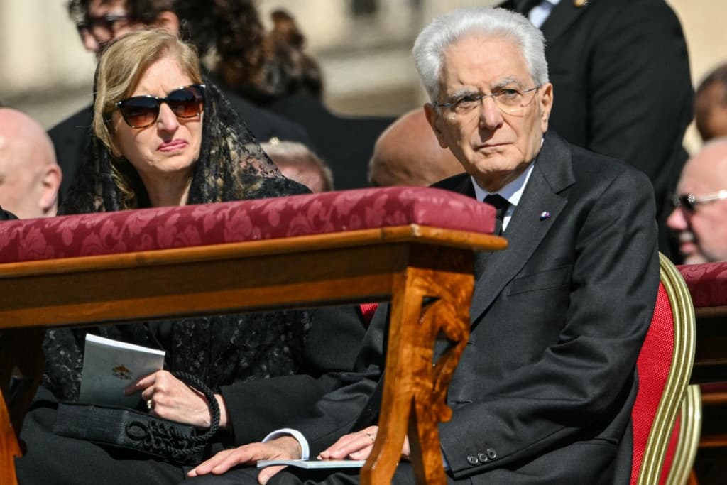Ferenc pápa temetési szertartására érkeznek a világ vezetői