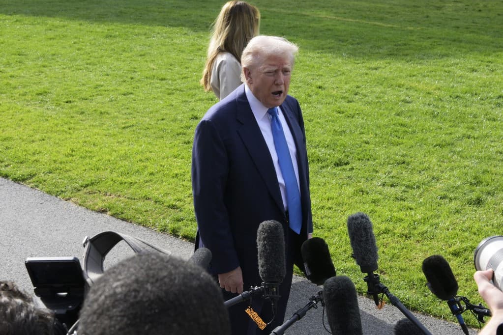 Trump másodlagos szankciókat vezethet be Oroszországgal szemben
