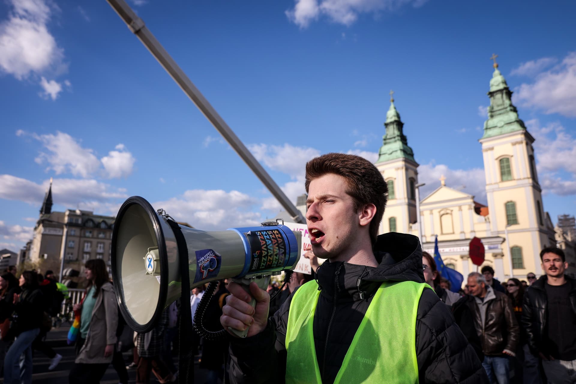 pride hídfoglalók Erzsébet híd Pride-törvény Pride törvény gyülekezési jog