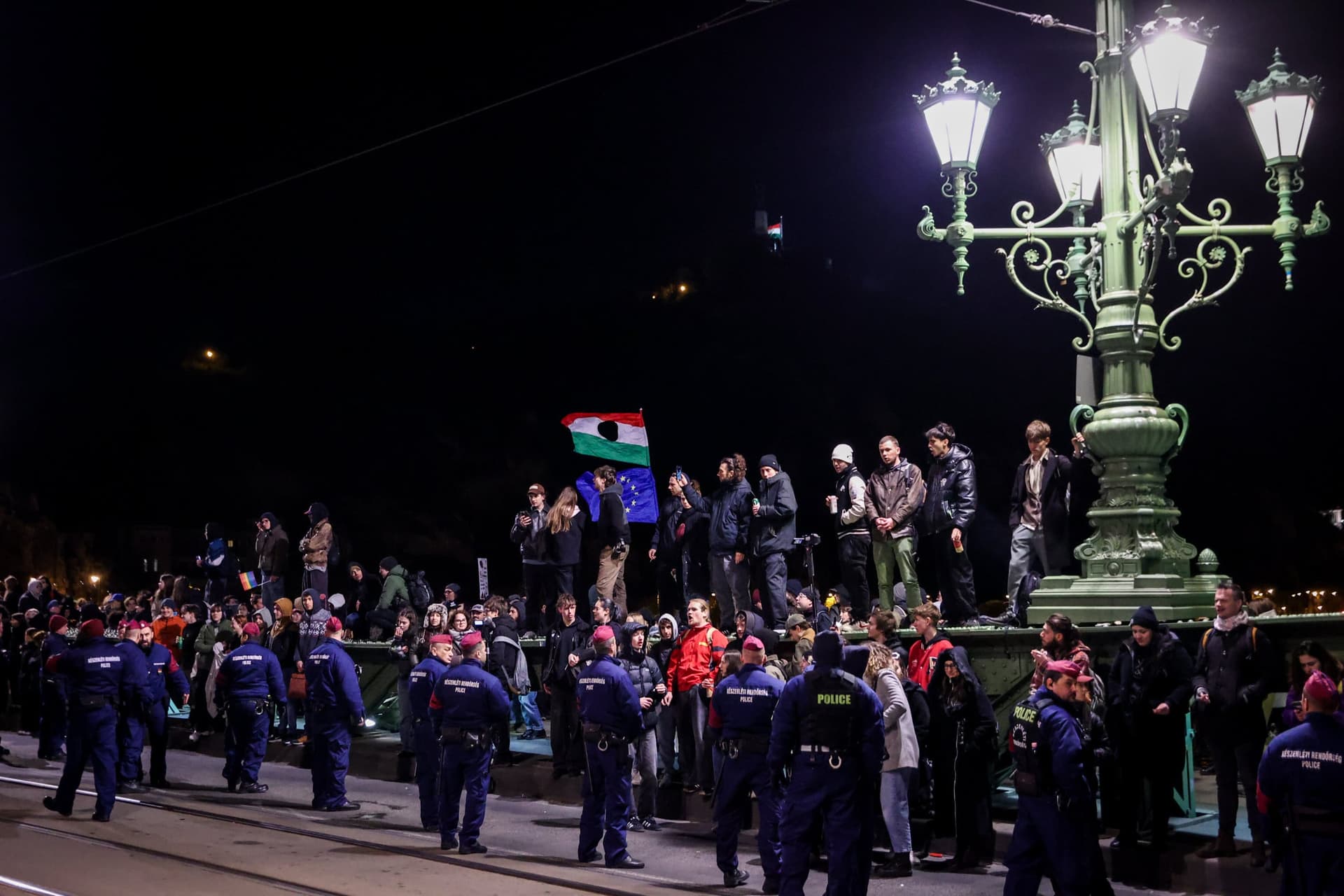 pride hídfoglalók Szabadság híd Pride-törvény Pride törvény gyülekezési jog