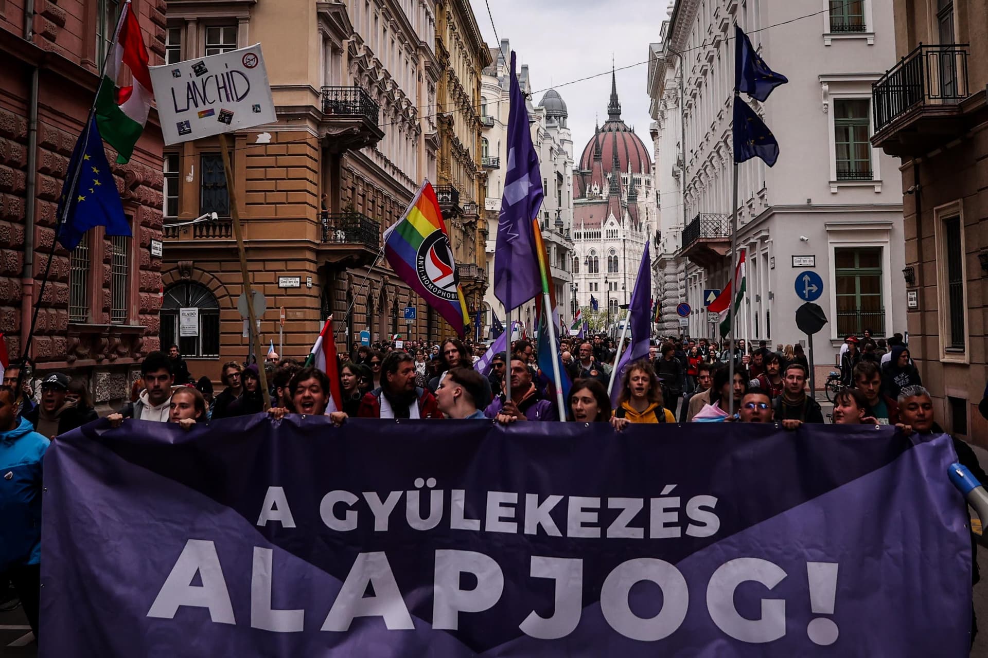 momentum blokád