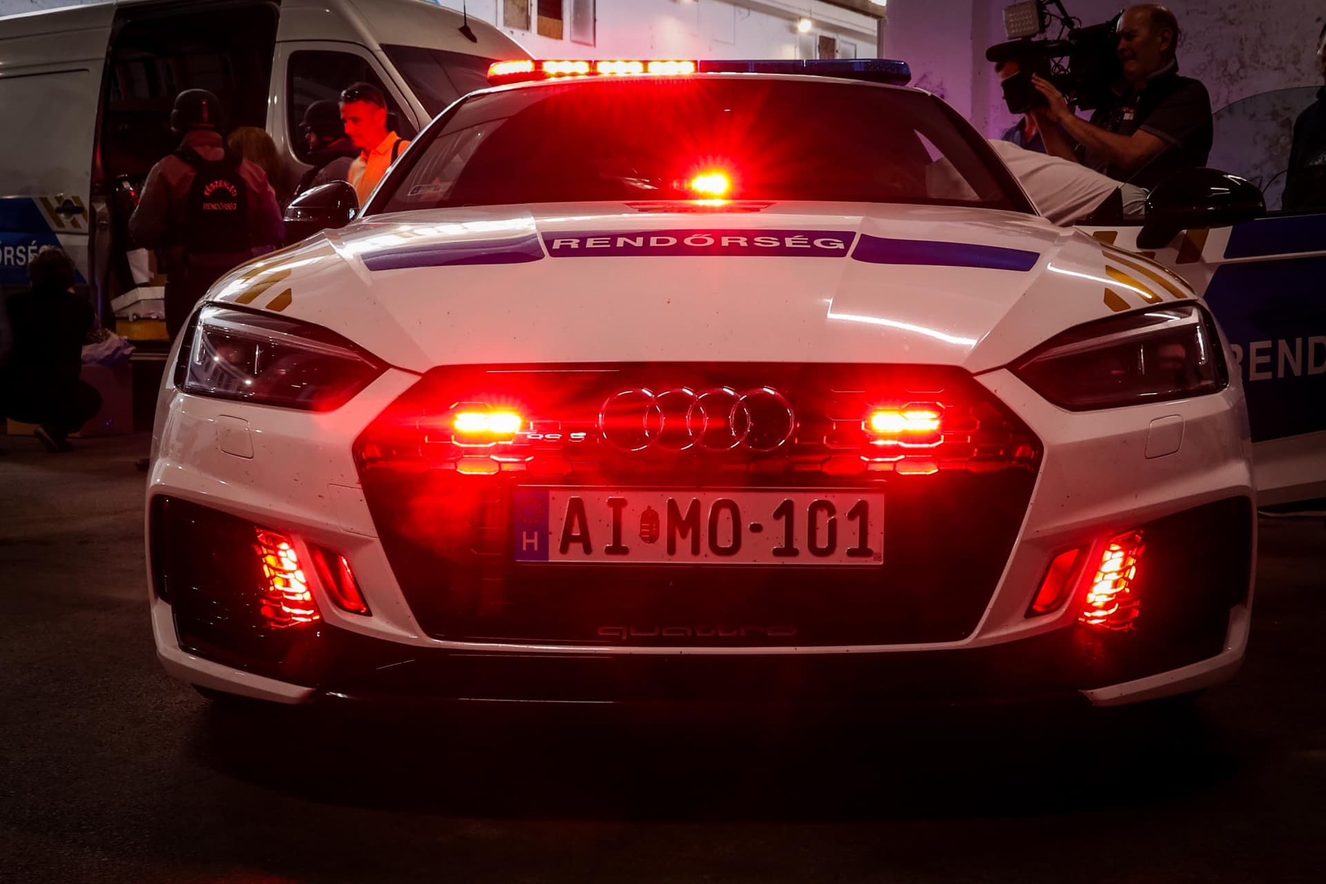 Tömegkarambol az M4-esen