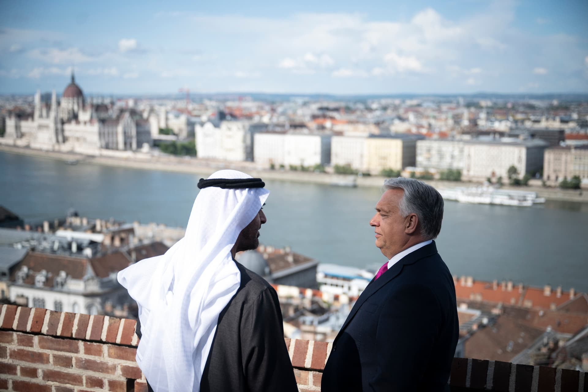 Orbán Viktor hivatalos látogatás keretében fogadta az Egyesült Arab Emírségek elnökét