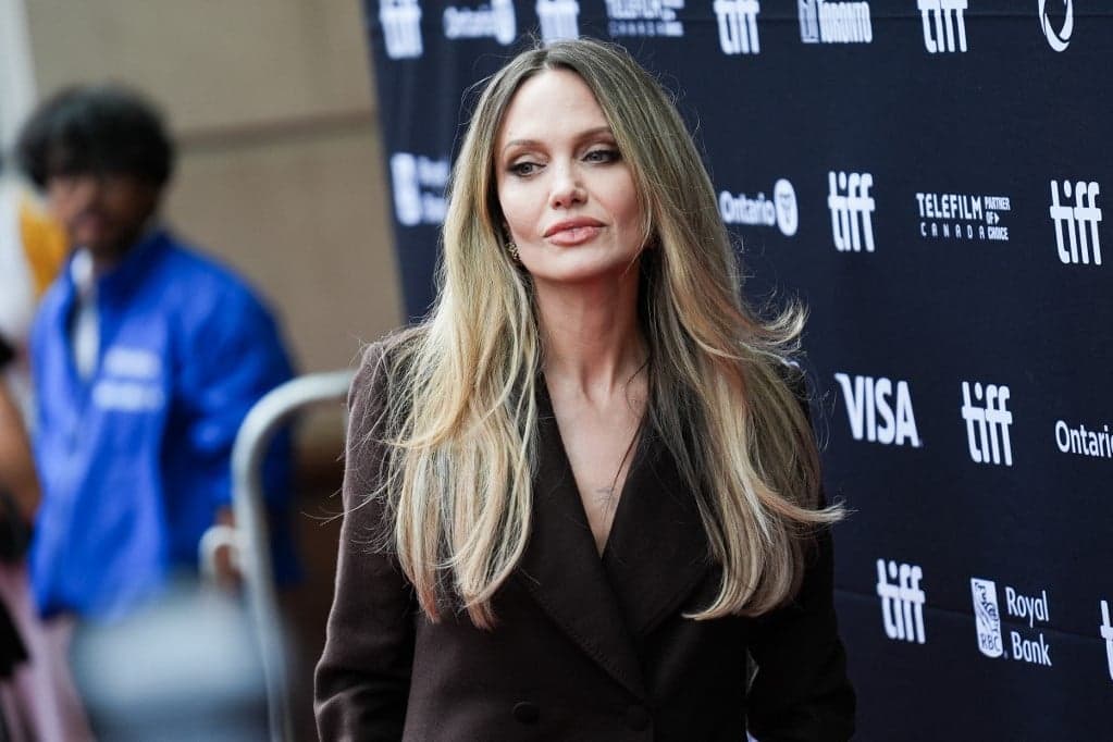 Angelina Jolie nem tudta visszatartani a könnyeit