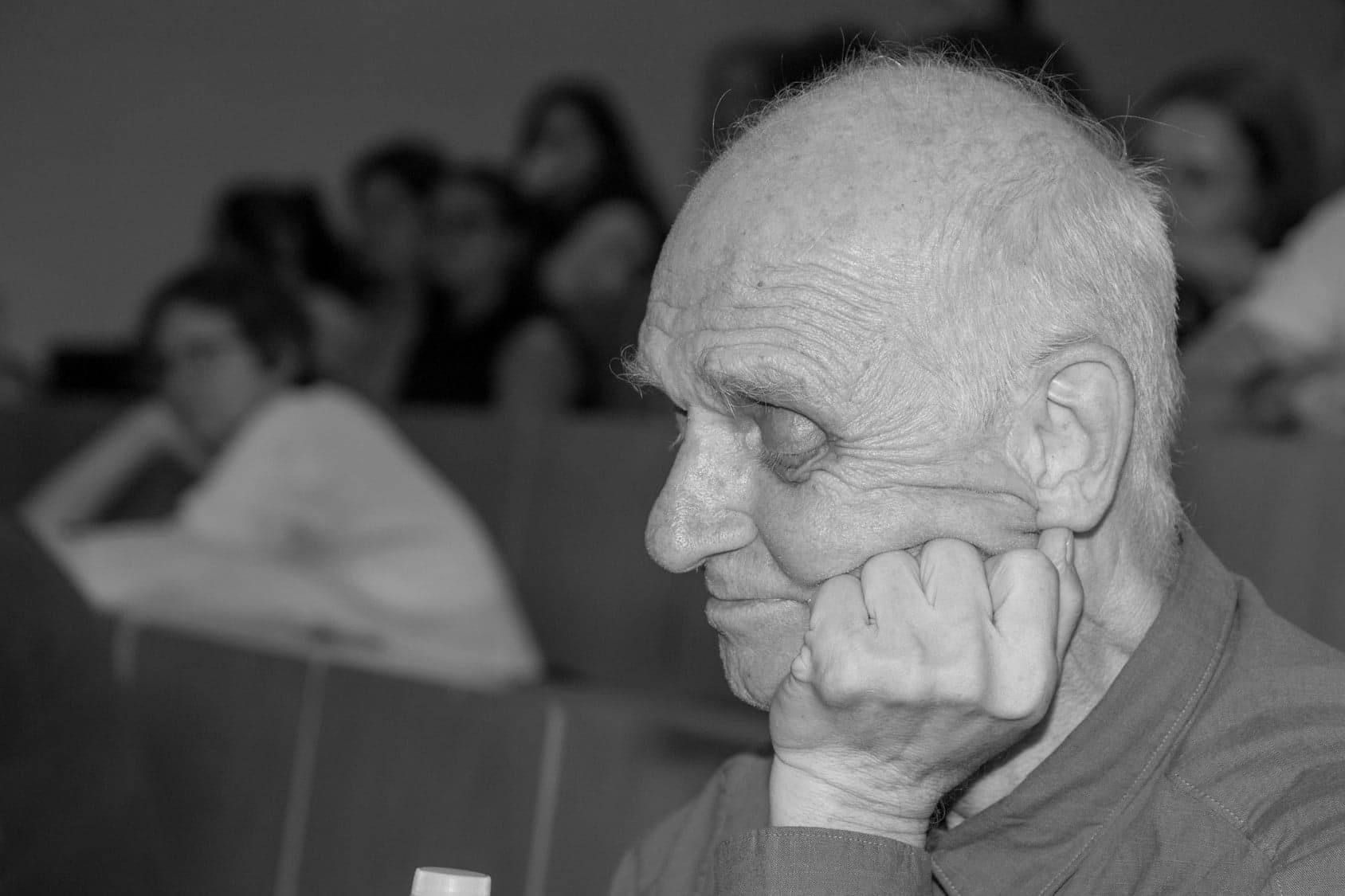 Elhunyt György Péter esztéta