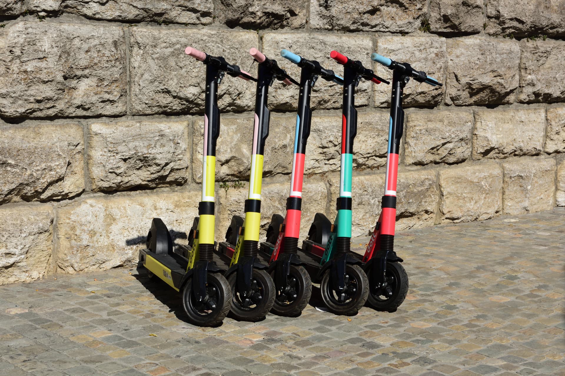 Újabb európai főváros tiltja be az e-rollereket