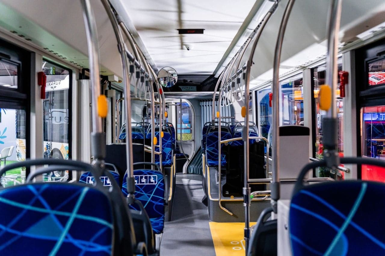 Az Ikarus legújabb fejlesztése, a 180e típusjelű, teljesen elektromos csuklós autóbusz sikeresen debütált