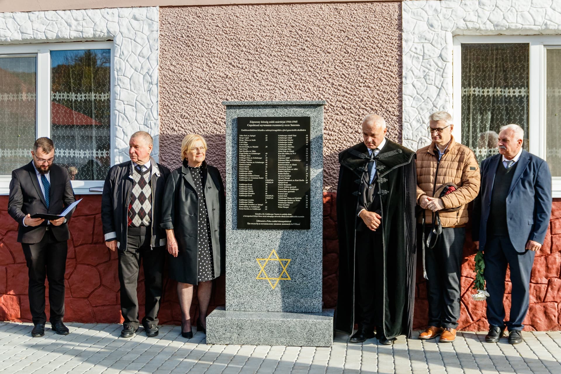Szili Katalin: Emlékezni kötelesség, felejteni bűn
