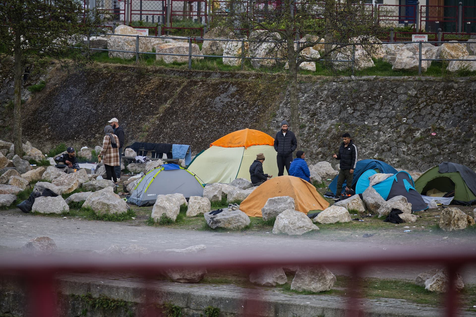 Embercsempészek szexuális zsákmányává válnak a női migránsok
