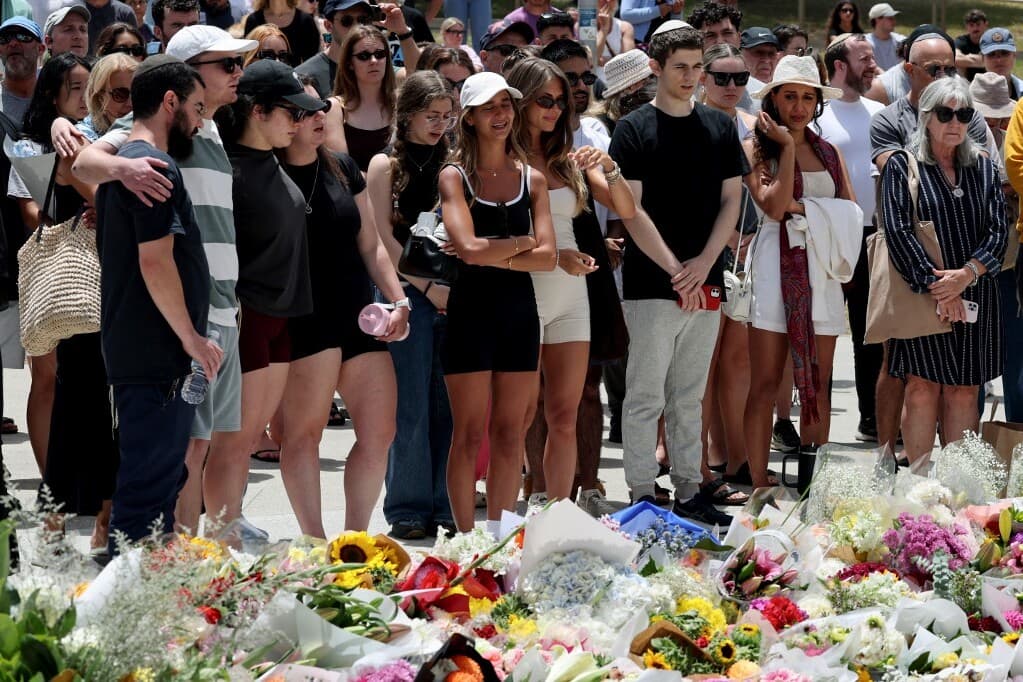 Apa és fia követte el Ausztrália harminc éve legsúlyosabb terrortámadását