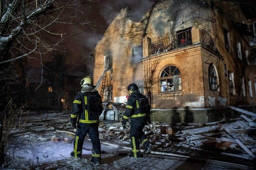 Brutális képsorok: így néz ki Kijev a pénteki bombázás után + GALÉRIA
