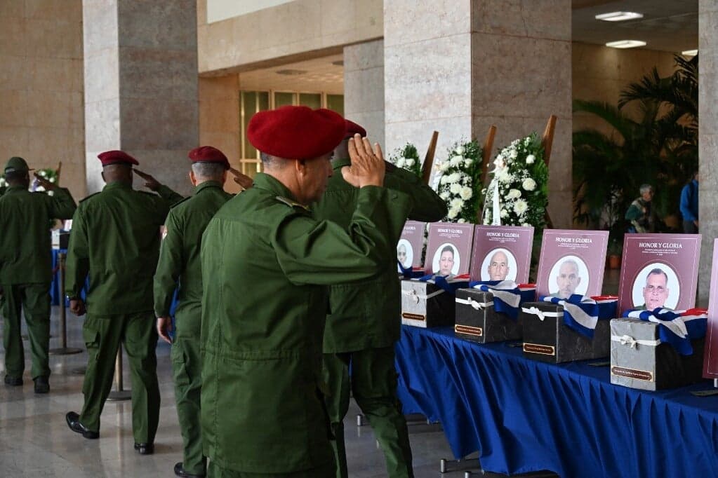 Dísztemetés jár a Caracasban megölt kubaiaknak