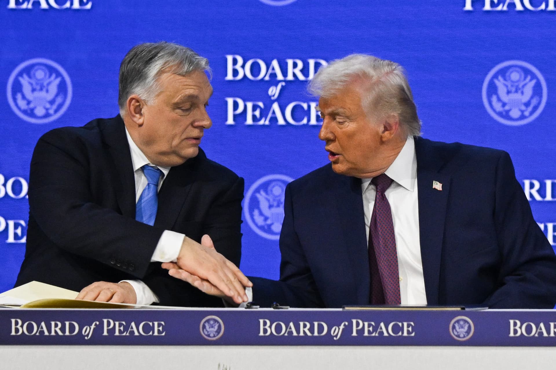 Davos csatatérré vált – a háborúpártiak kitartanak, de az USA nem enged
