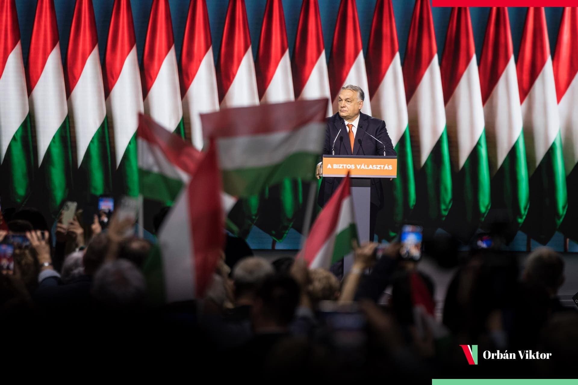 Orbán Viktor: 16 éve azt tesszük, amit vállalunk
