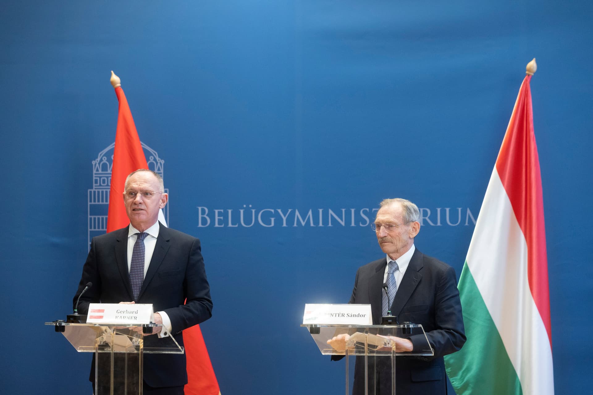 Magyar–osztrák összefogás az illegális migráció ellen