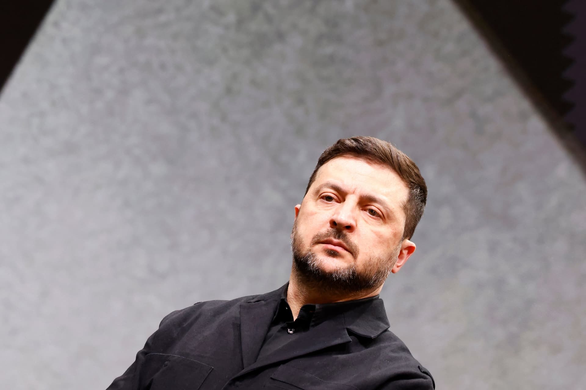 Zelenszkij lemondását követelik