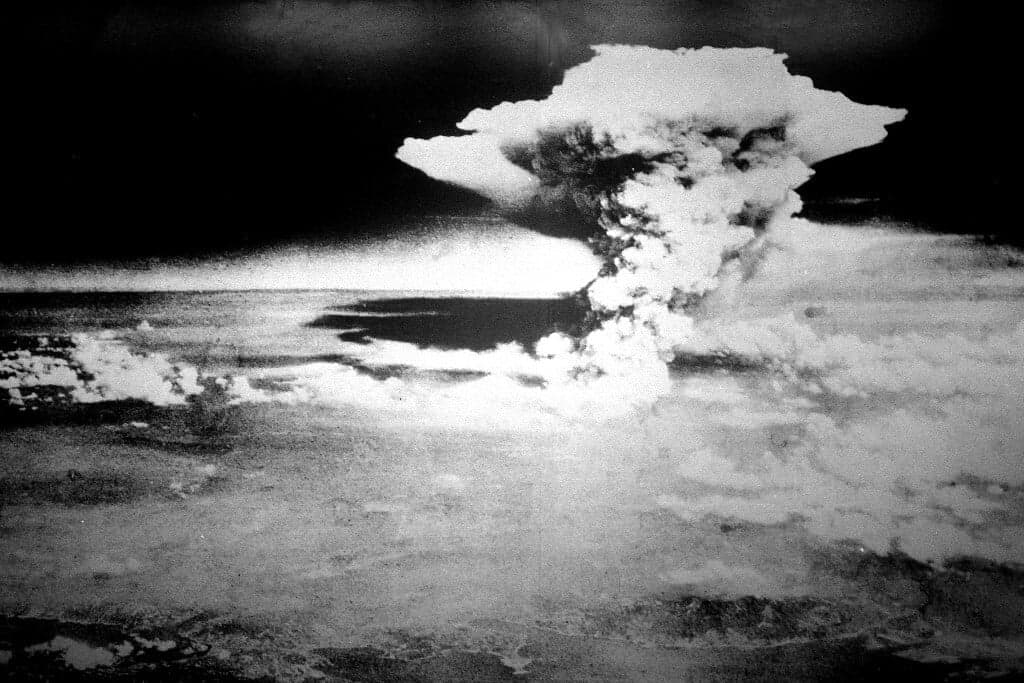 A mesterséges intelligencia bátran javasolja az atomháborút