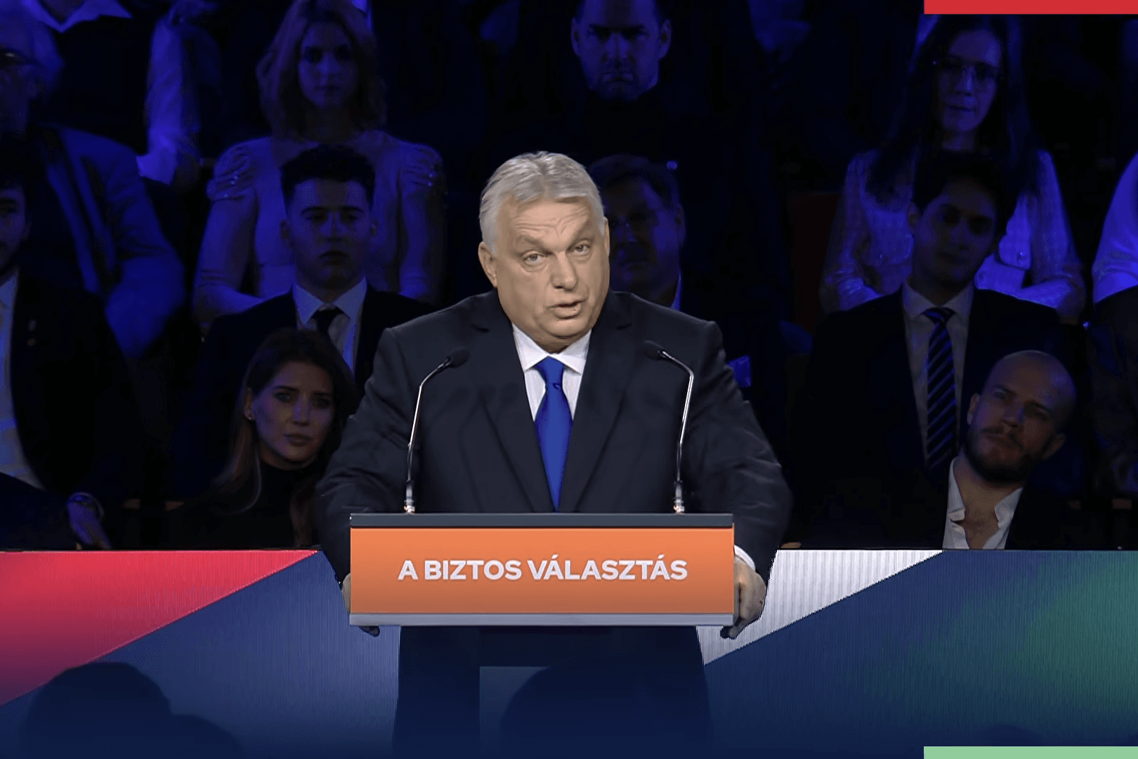 Erősek leszünk és gazdagok, vagy kicsik és szegények