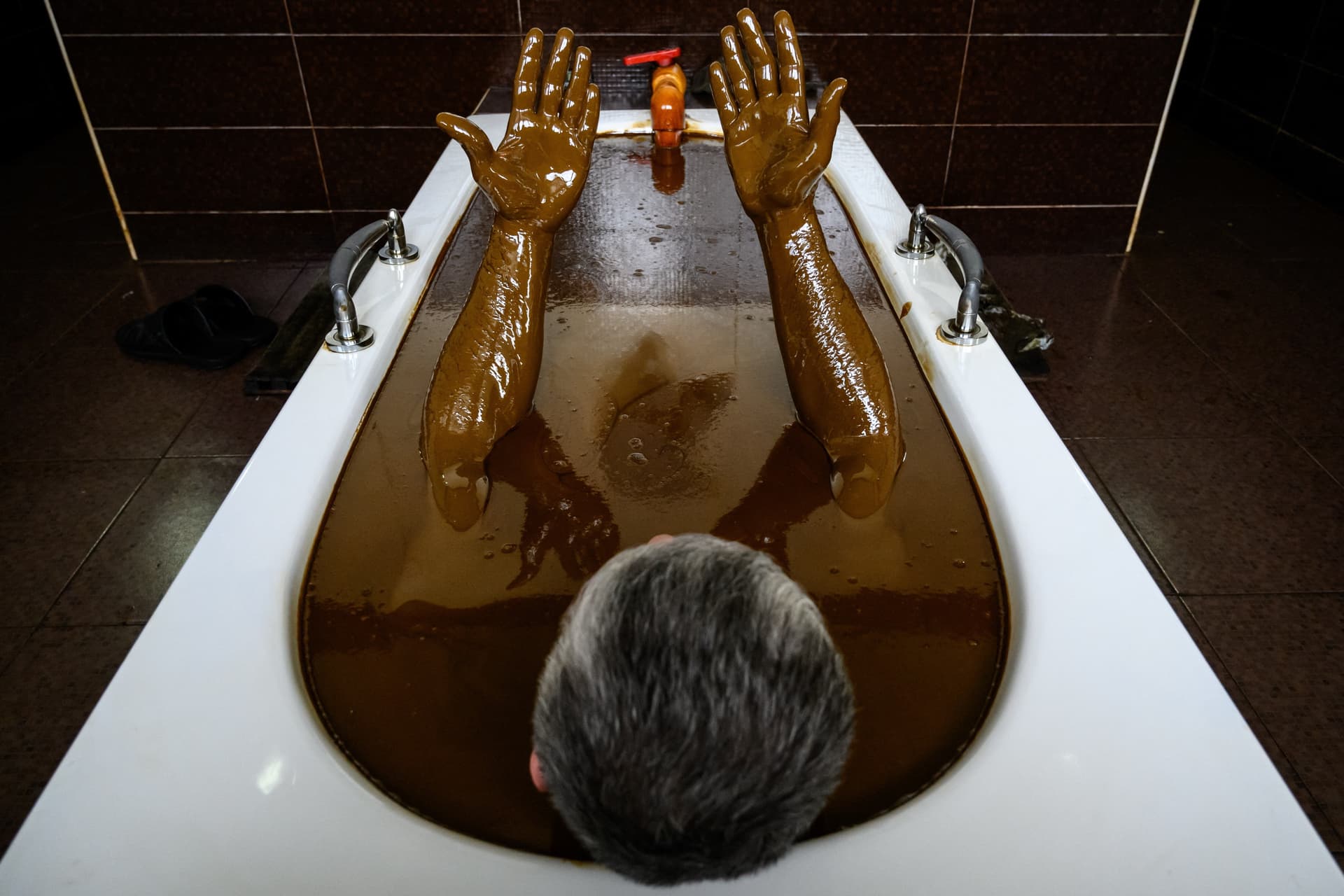 Fürdés kőolajban