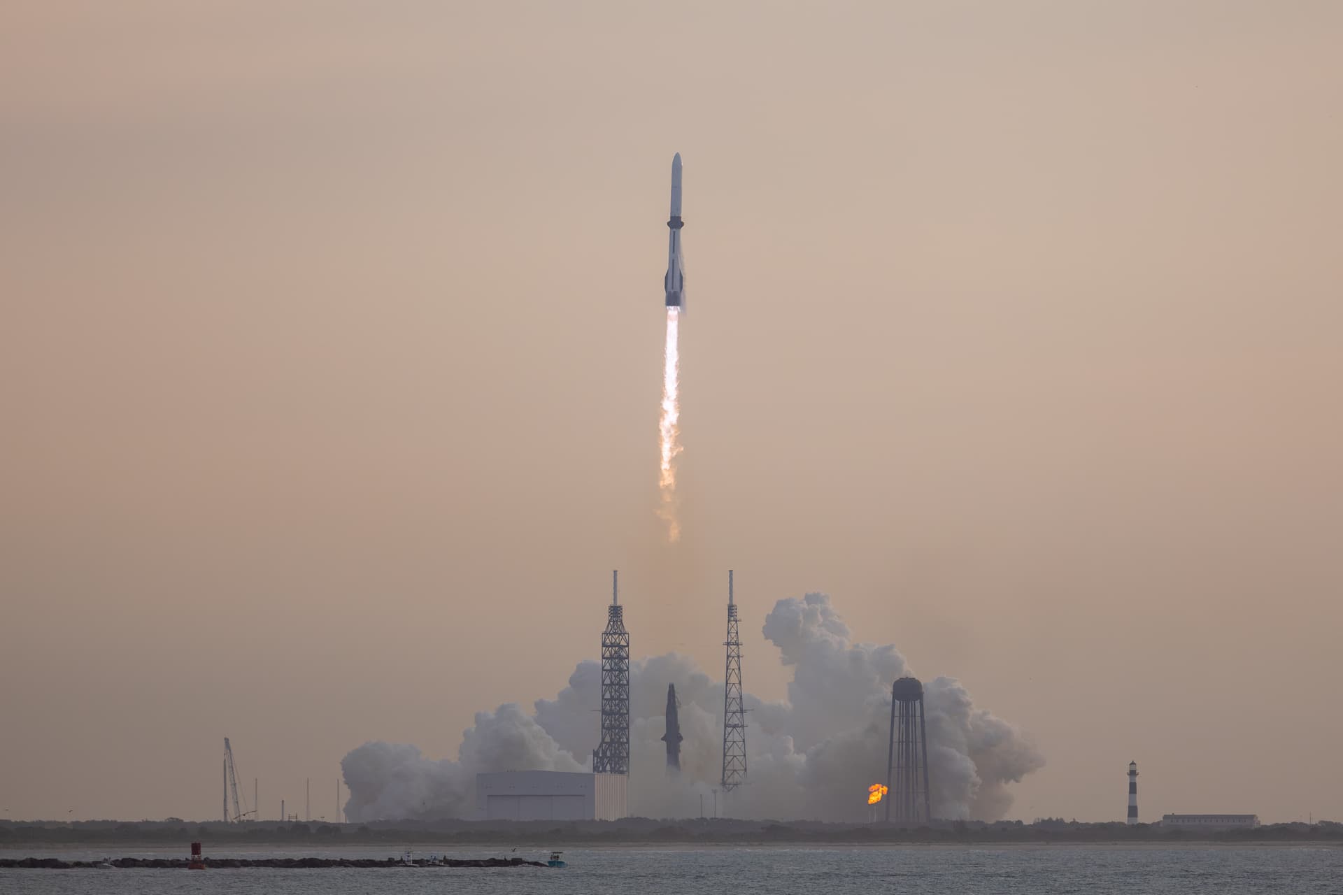 Visszatért a Blue Origin rakétájának újrafelhasználható fokozata