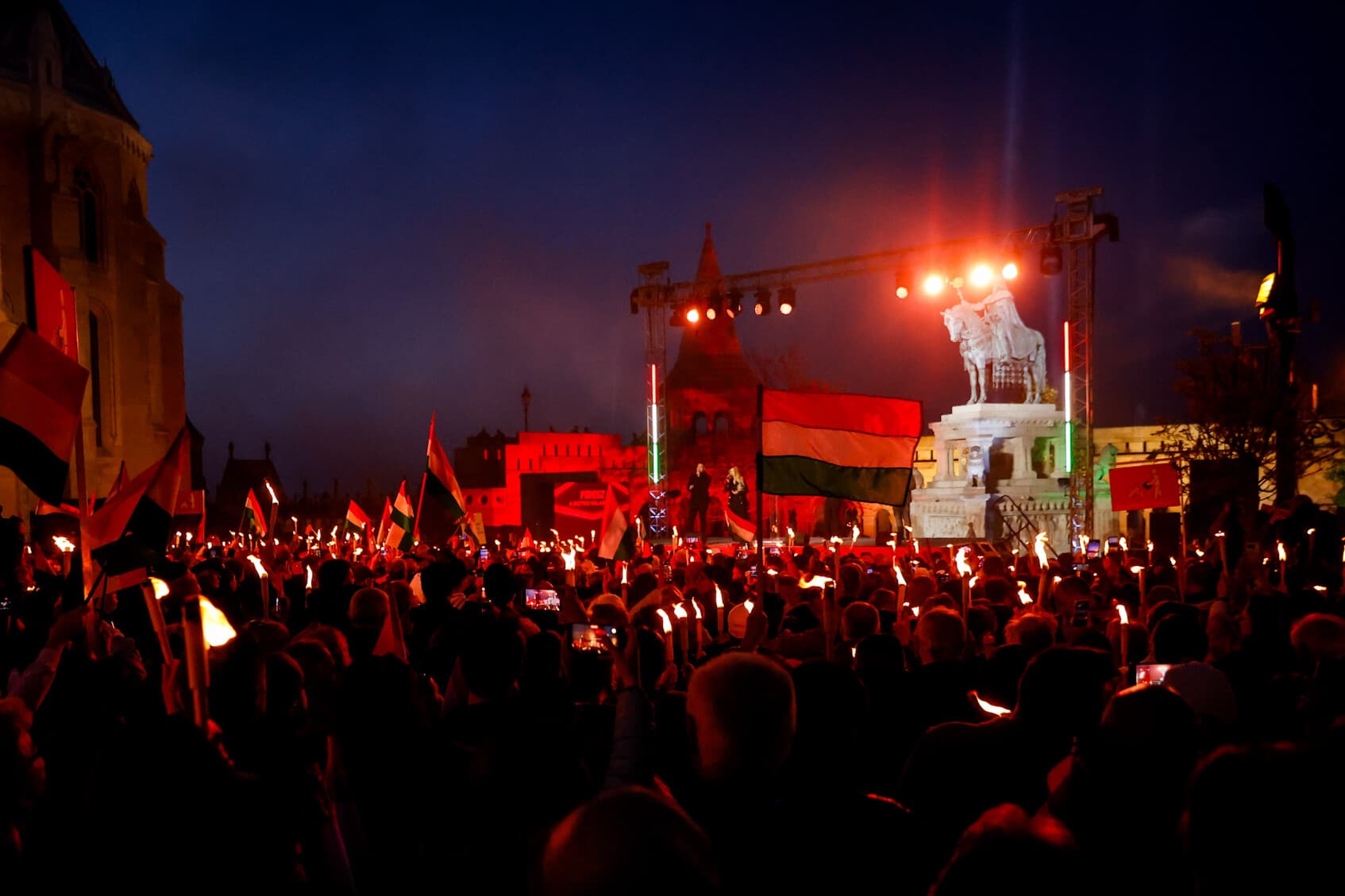 A Fidesz kampányzáró rendezvénye a budapesti Szentháromság téren