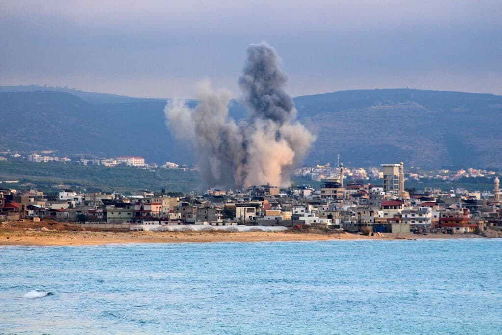 Izrael ismét csapásokat intézett több dél-libanoni térség ellen