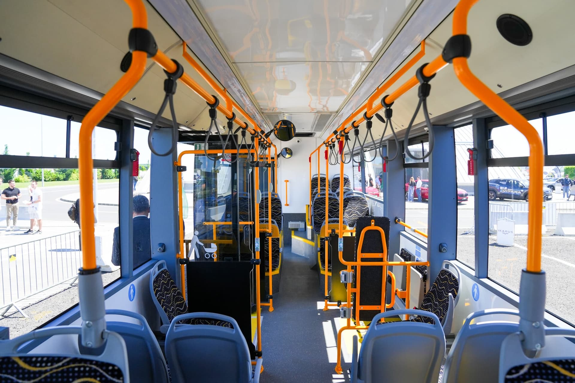 ikarus busz