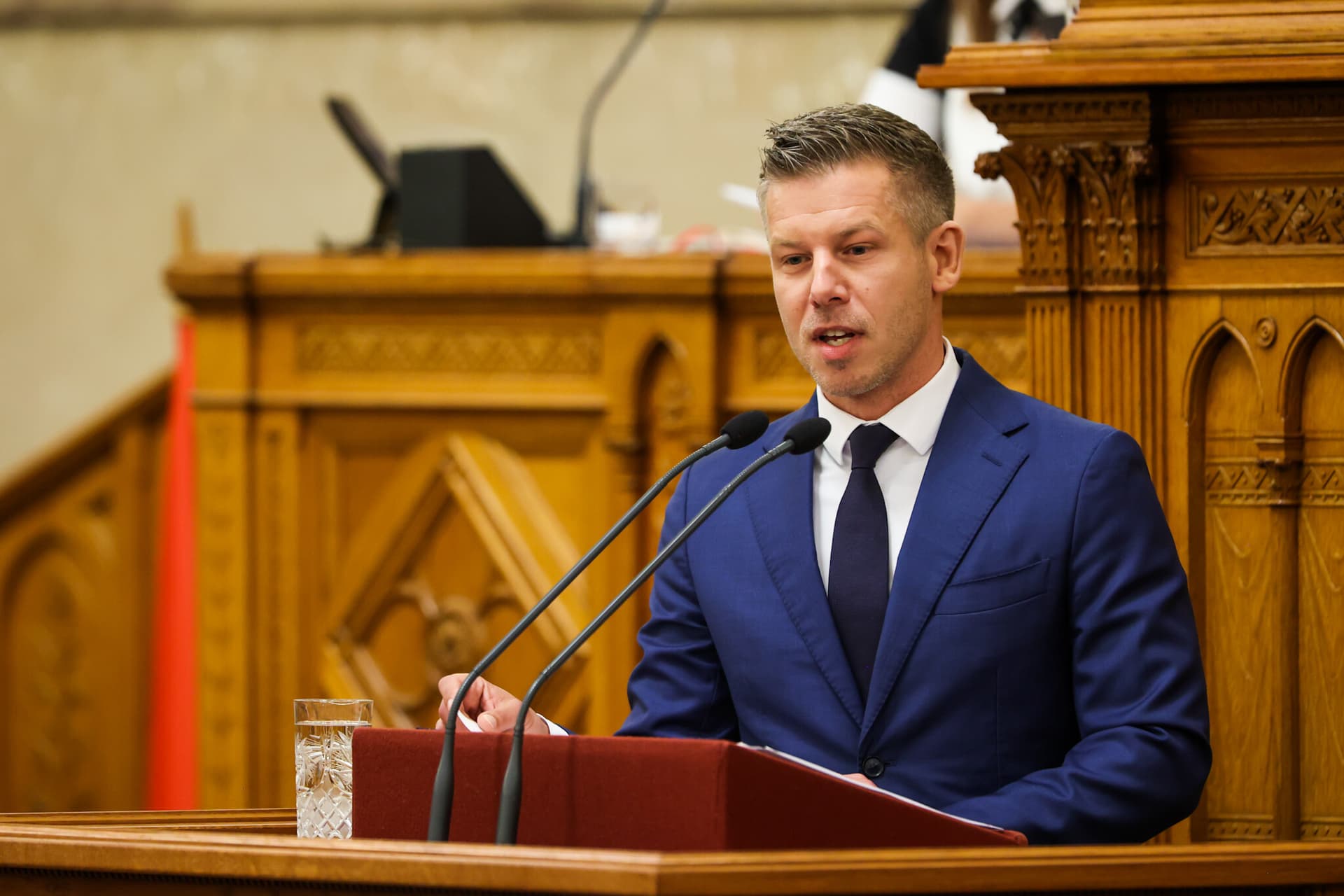 Az Országgyűlés módosította az Alaptörvényt