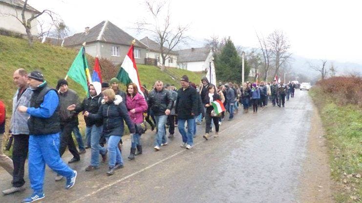 Málenkij robot Kárpátalja 2014.