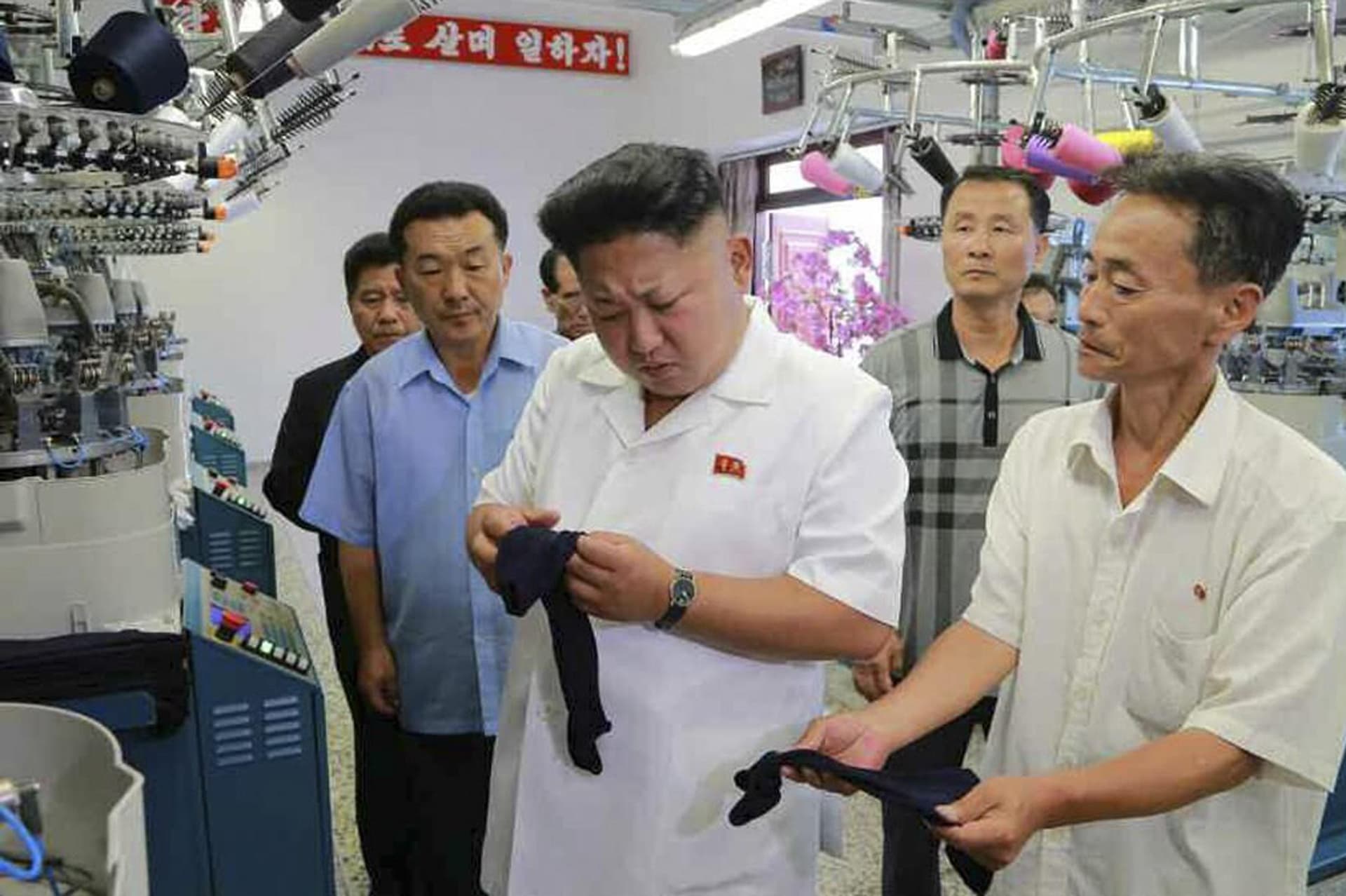 Kim Dzsong Un tanul