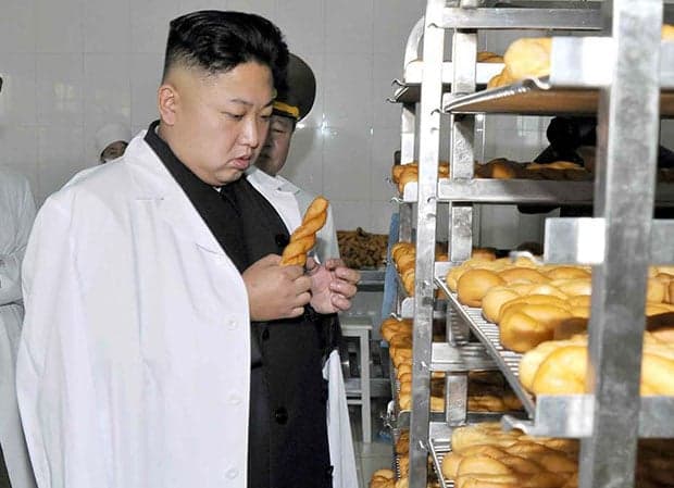 Kim Dzsong Un tanul