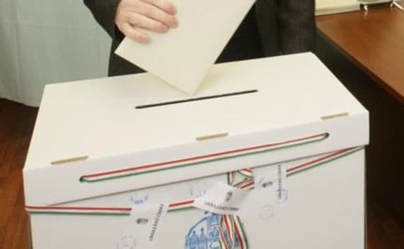 Egyelőre nincs akadály a népszavazás előtt
