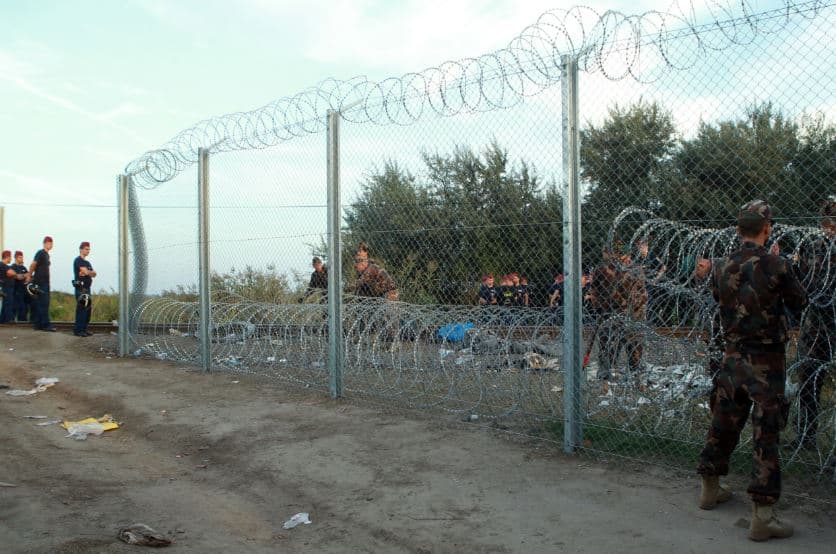 Röszkei határzár 2015 HR