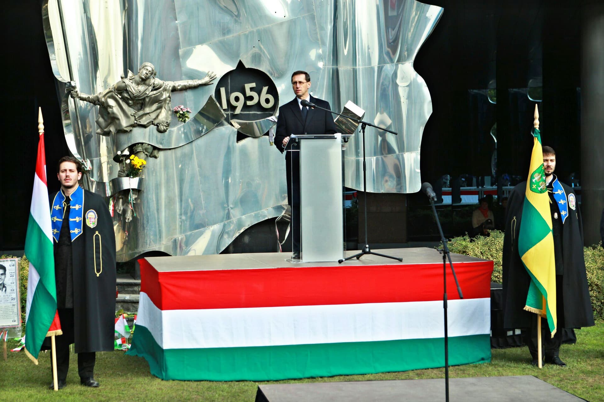 1956