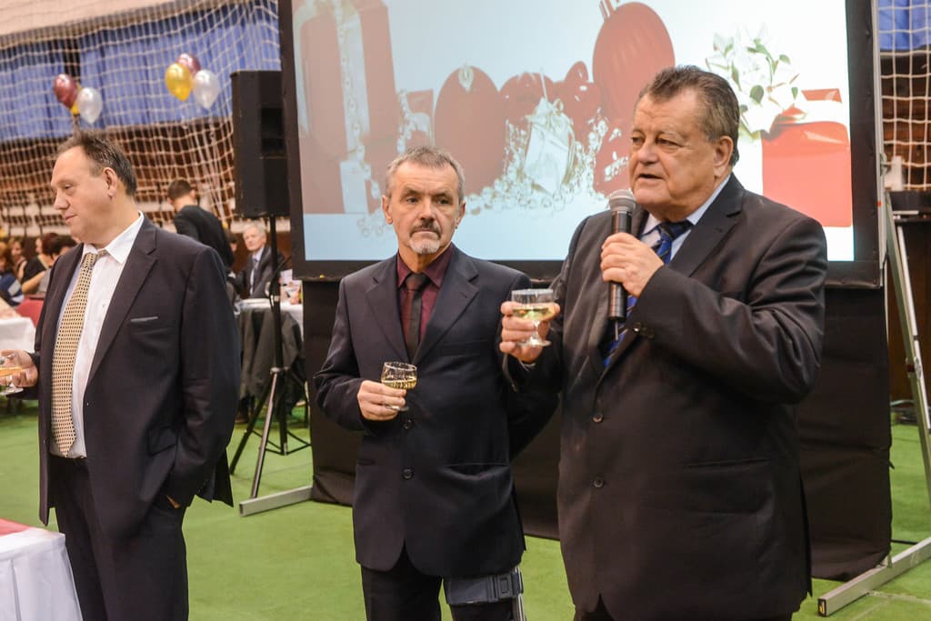 Videoton évzáró